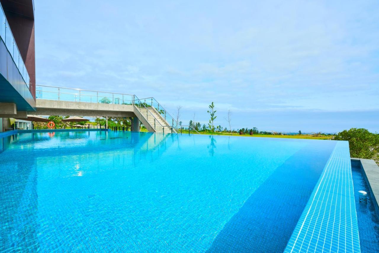 Camphortree Hotel And Resort Чеджу Екстериор снимка